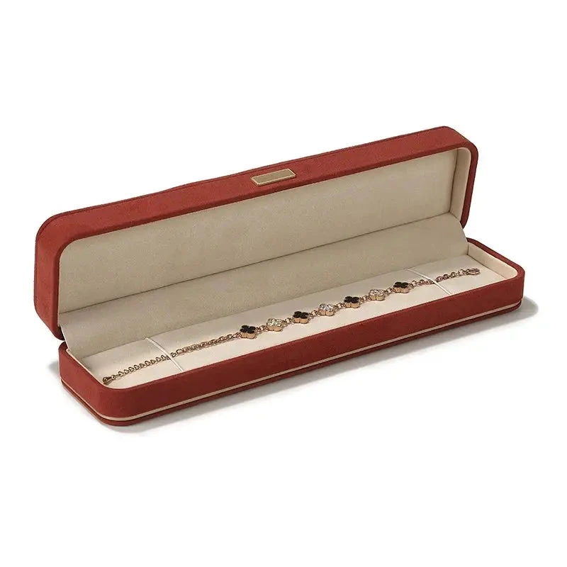 Carmine long chain box, 23.5 cm, open